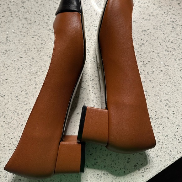 Women’s dual-toned chunky block heel pumps in Size 9 👠🤎🖤 - Picture 7 of 8